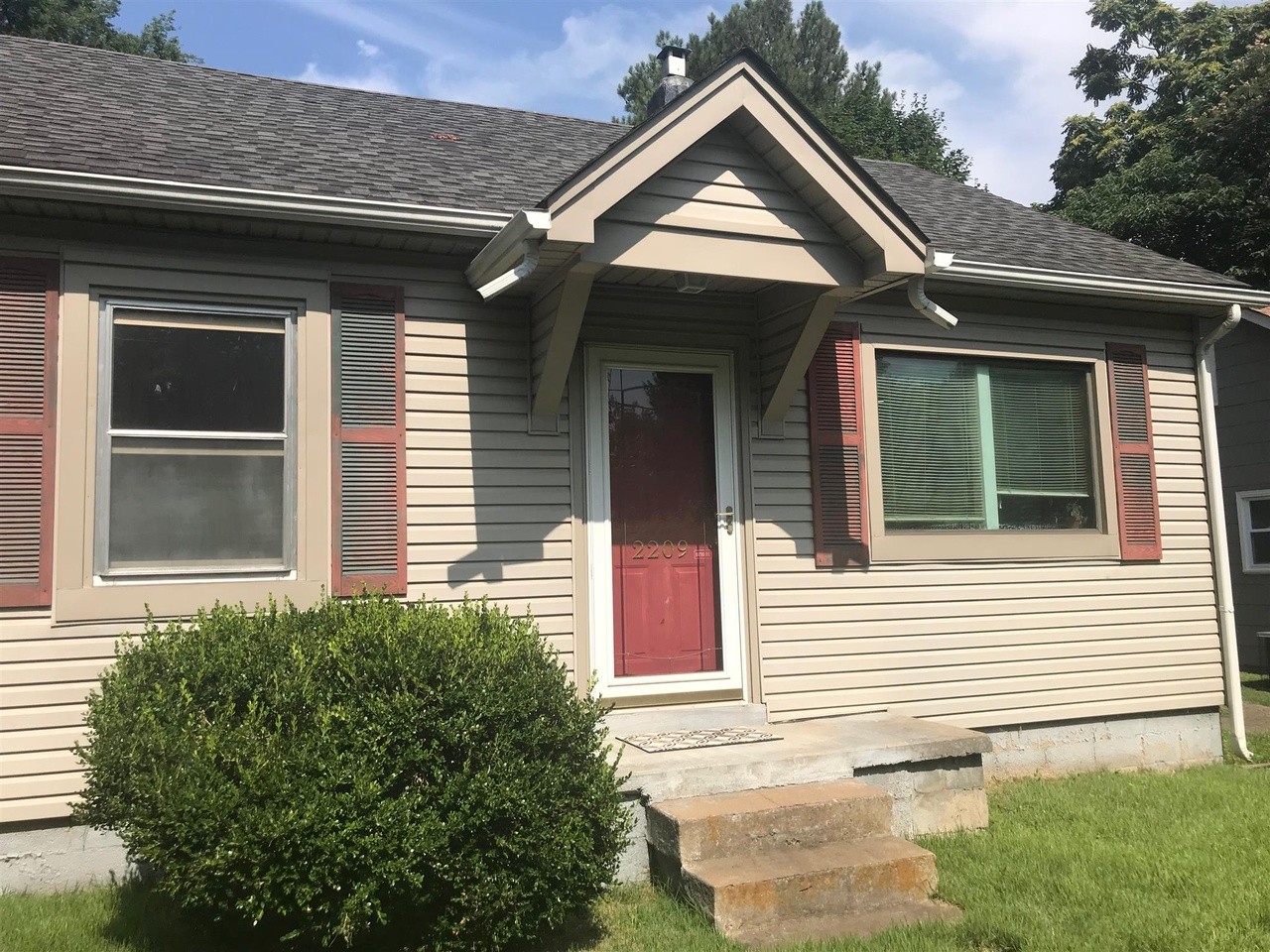 Fox Ave, Nashville, TN 37210
