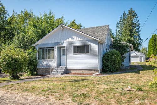 112 Ostrander Ave W, Kelso, WA, 98626-9764 | Card Image