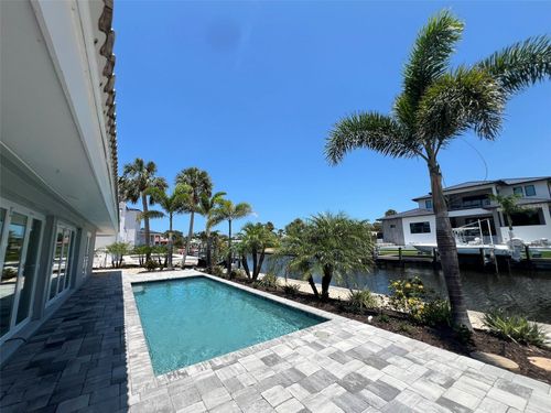 935 Contento St, SARASOTA, FL, 34242-1815 | Card Image