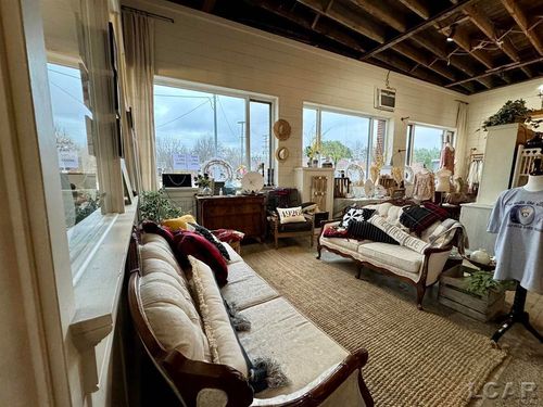 101 S Lane St, Blissfield, MI, 49228-1207 | Card Image