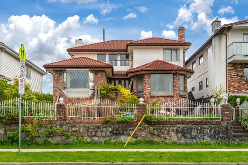 4338 Ontario St, Vancouver, BC, V5V3G9 | Card Image