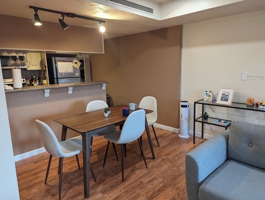 Residential Lease in Chelsea 4