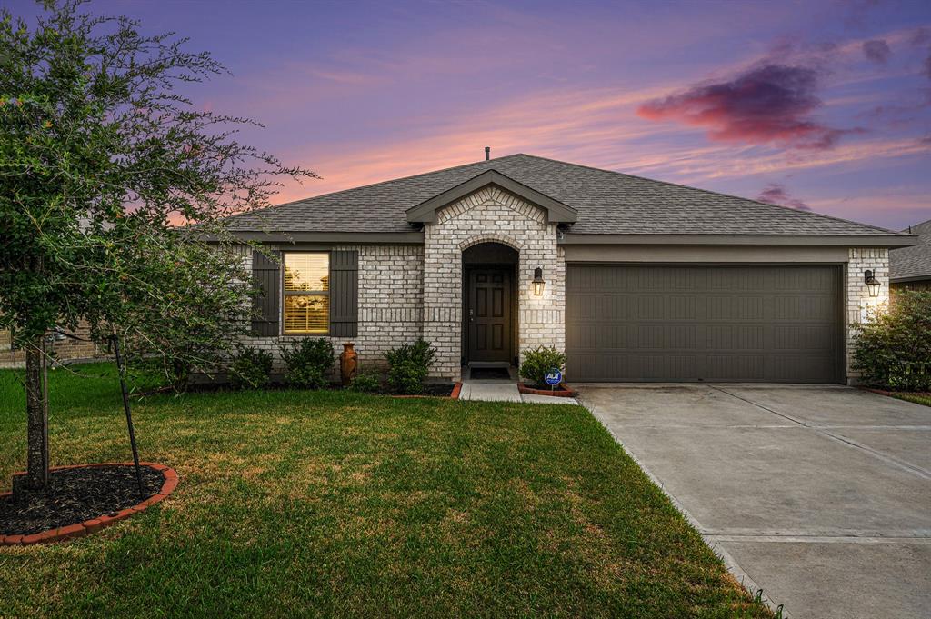 33rd Ave, Texas City, TX 77591