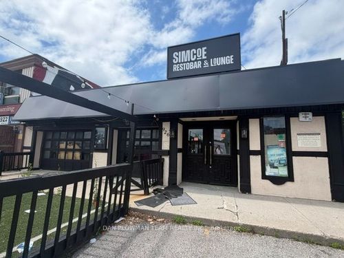 926 Simcoe St N, Oshawa, ON, L1G4W2 | Card Image