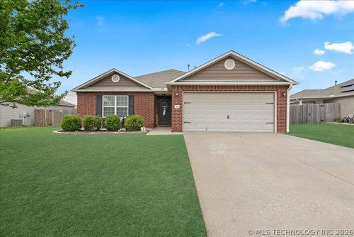 7312 Gardenia Ave, Broken Arrow, OK, 74011-7856 | Card Image