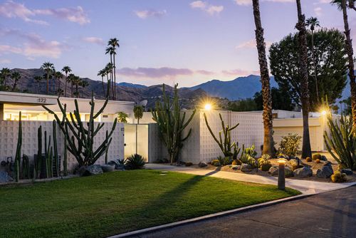 172 Desert Lakes Dr, Palm Springs, CA, 92264-5504 | Card Image