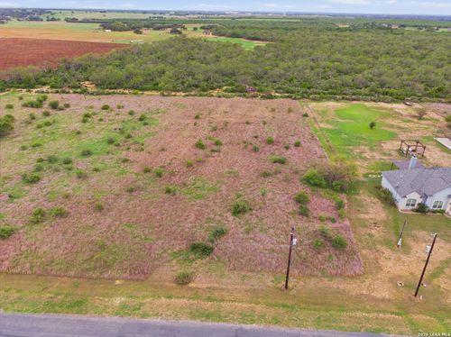 157 Gentle Breeze, Floresville, TX, 78114-3351 | Card Image