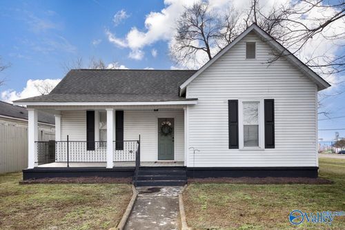 221 Beirne Ave Nw, Huntsville, AL, 35801-4765 | Card Image
