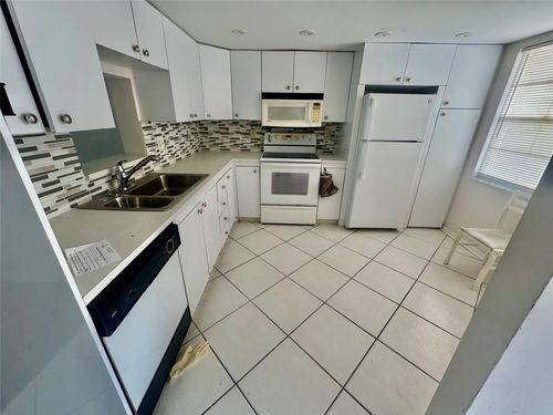 d2-2302 Lucaya Ln, Coconut Creek, FL, 33066 | Card Image