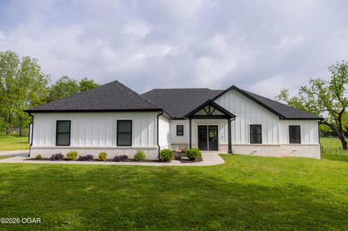 1213 W Pineville Rd, Washburn, MO, 65772-7919 | Card Image