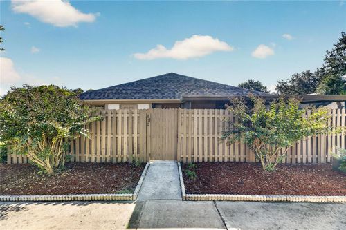 810 Hunters Court, BRANDON, FL, 33511 | Card Image