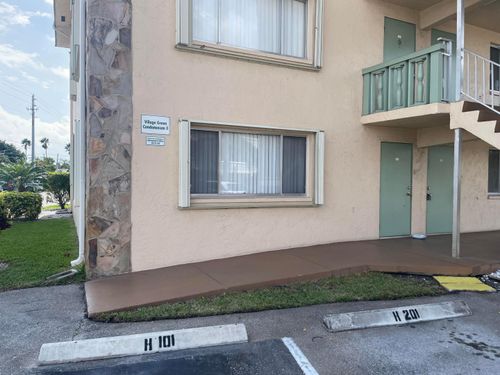 101-700 Village Green Ct, Palm Springs, FL, 33461-6521 | Card Image