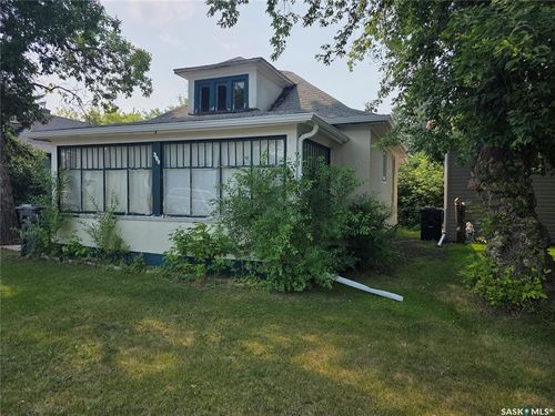 309 5th St W, Wynyard, SK, S0A4T0 | Card Image