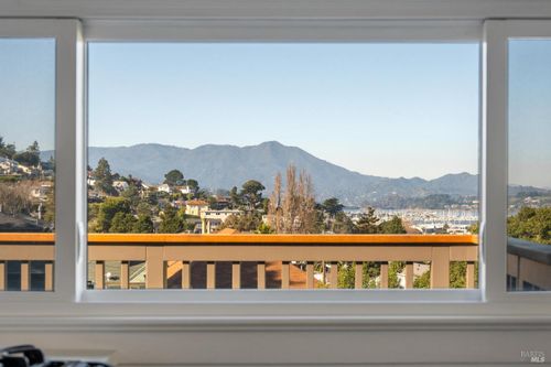 16 Glen Drive, Sausalito, CA, 94965 | Card Image