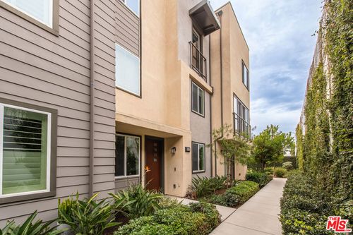 516 E Imperial Ave, El Segundo, CA, 90245 | Card Image