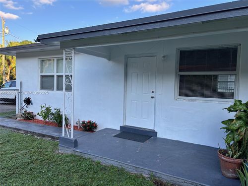 2520-2520 Ne 181st St, North Miami Beach, FL, 33160-2018 | Card Image