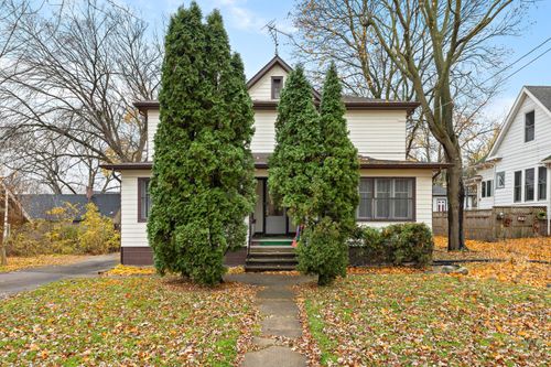 1-415 Dean St, Woodstock, IL, 60098-3953 | Card Image