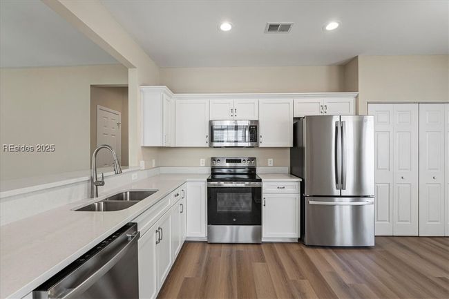 76 Biltmore Dr, House other with 3 bedrooms, 2 bathrooms and null parking in Bluffton SC | Image 4