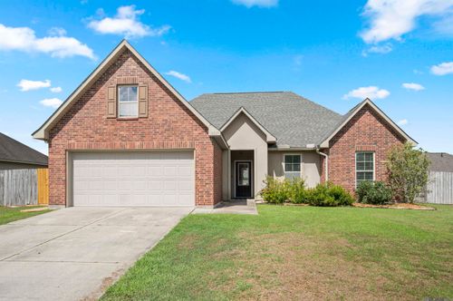 14231 Martinique Dr, Gonzales, LA, 70737-7586 | Card Image