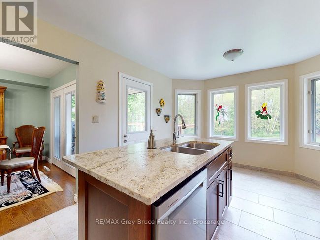 240060 Wilcox Side Rd, House other with 4 bedrooms, 2 bathrooms and 10 parking in Shallow Lake ON | Image 16