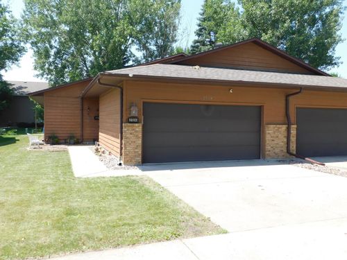 2524 25th Ave S, Fargo, ND, 58103-5001 | Card Image