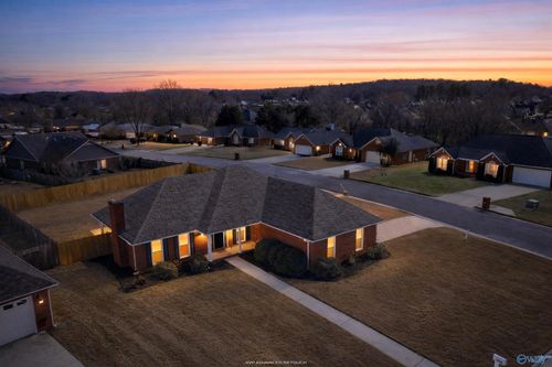 2806 Bristol Dr Sw, Decatur, AL, 35603-1190 | Card Image