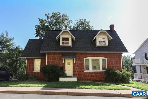 105 Washington Ave, Charlottesville, VA, 22903-3062 | Card Image