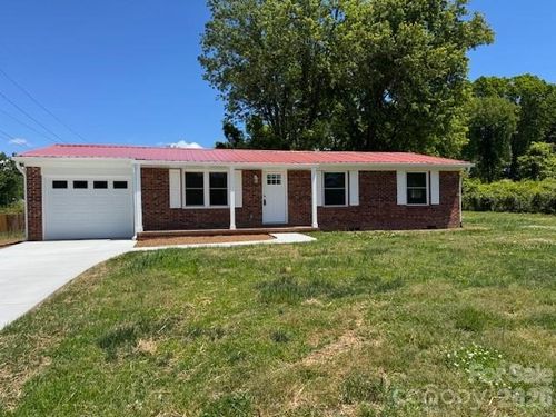 287 Duncan Road, Flat Rock, NC, 28731 | Card Image