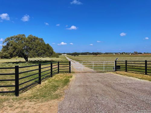 1635 Coble Rd, Poteet, TX, 78065-4112 | Card Image