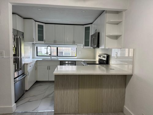 627-17021 N Bay Rd, Sunny Isles Beach, FL, 33160-4231 | Card Image