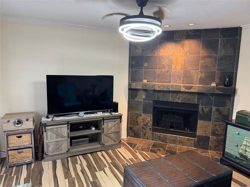 apt-23d-14800 Enterprise Dr, Farmers Branch, TX, 75234-3003 | Card Image
