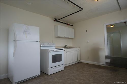 apt-4-488 Nassau Rd, Roosevelt, NY, 11575-1056 | Card Image