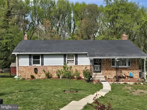 3904 Crystal Ln, TEMPLE HILLS, MD, 20748-3512 | Card Image