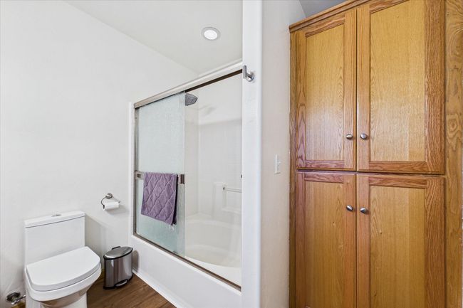 Bathroom | Image 27