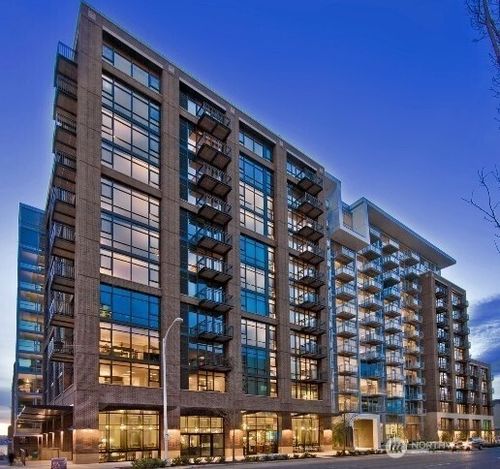 324-2911 2nd Ave, Seattle, WA, 98121-3048 | Card Image