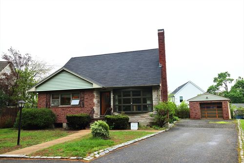 36 Davenport Rd, Needham, MA, 02494-2102 | Card Image