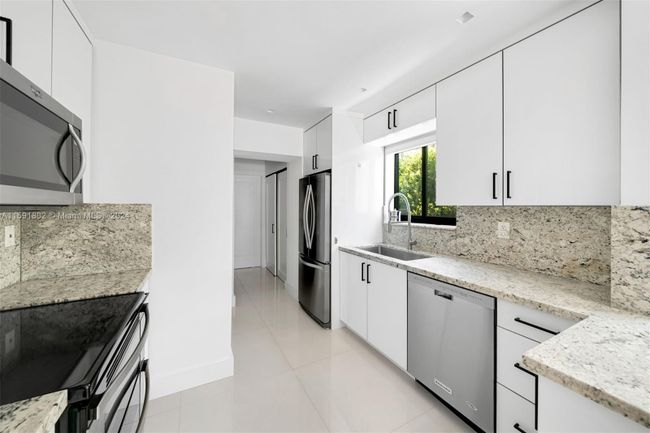 830 Raymond St, Townhouse with 3 bedrooms, 3 bathrooms and null parking in Miami Beach FL | Image 7