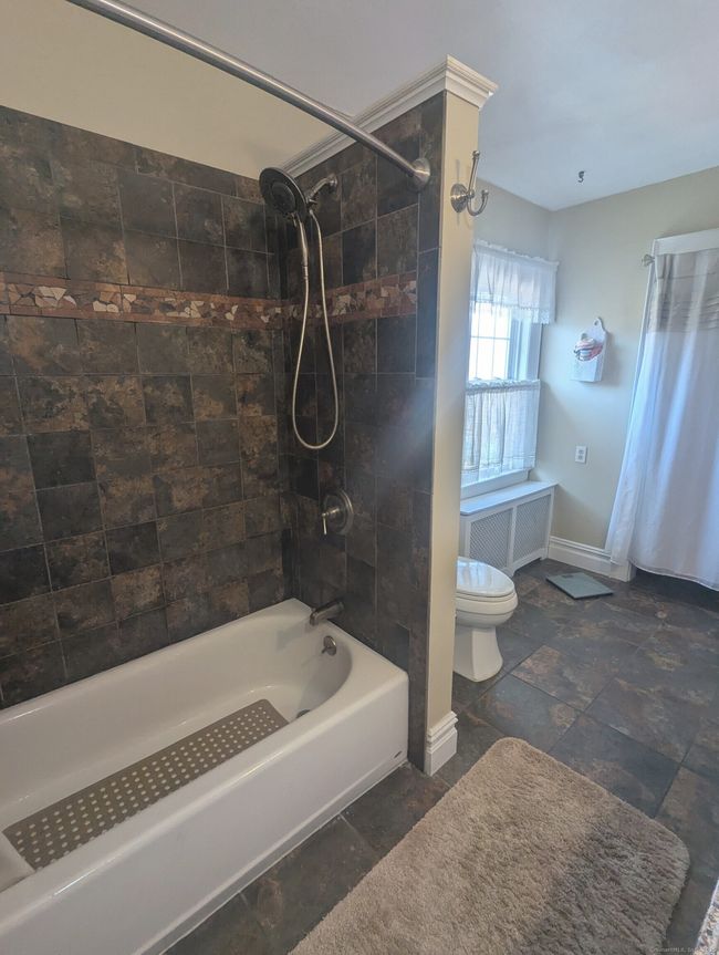 20 Maple Ave, House other with 3 bedrooms, 2 bathrooms and null parking in Broad Brook CT | Image 18