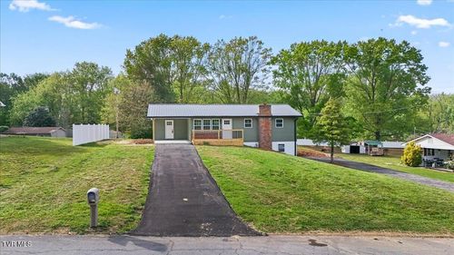 225 Lisa Ln, Piney Flats, TN, 37686-4251 | Card Image