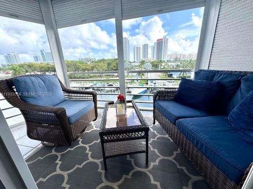 apt-530-200 Diplomat Pkwy, Hallandale Beach, FL, 33009-8720 | Card Image