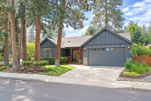 60892 Sawtooth Mountain Ln, Bend, OR, 97702-8118 | Card Image