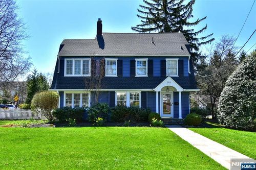 352 Fairway Rd, Ridgewood, NJ, 07450-3408 | Card Image