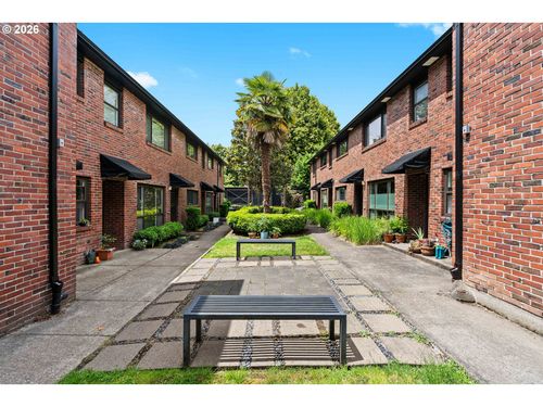 2-929 Se 16th Ave, Portland, OR, 97214-2681 | Card Image