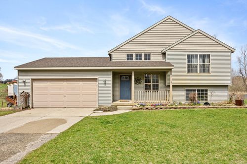 10480 Wolven Ave Ne, Rockford, MI, 49341-7526 | Card Image