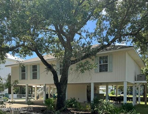 4069 Robin Street, Bay Saint Louis, MS, 39520 | Card Image