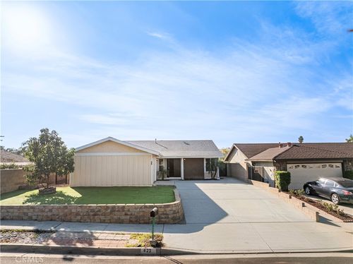 423 Montezuma St, Ontario, CA, 91762 | Card Image