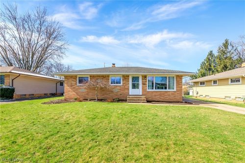 6616 Kingsdale Blvd, Parma Heights, OH, 44130-3970 | Card Image