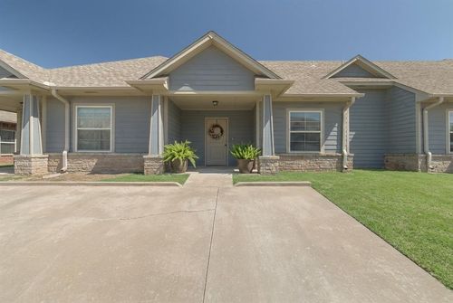 909 Sw 92nd St, Oklahoma City, OK, 73139-8615 | Card Image