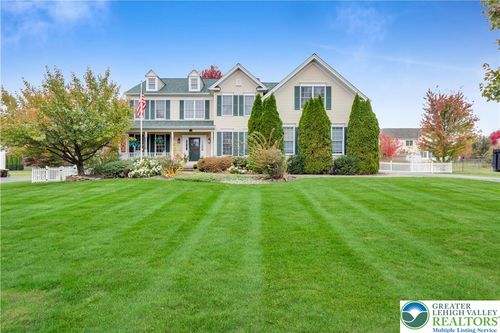 4211 Jeanette Dr, Bethlehem, PA, 18020-9329 | Card Image