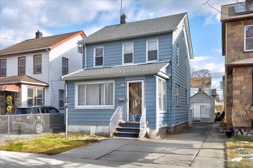 115 199th St, Saint Albans, NY, 11412-2830 | Card Image